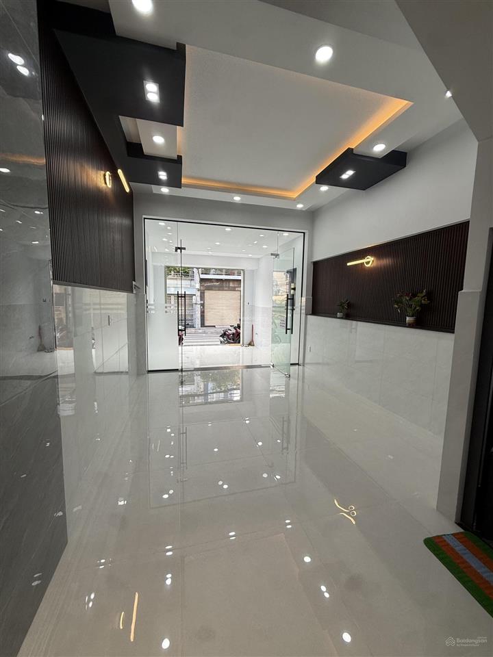 Khai thác công ty  spa  chdv tòa nhà 3tầng ngay mặt tiền văn quới  vừa ở vừa kd mặt tiền 8 tỉ