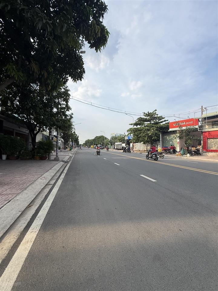 Chủ ngộp bán gấp xưởng 3 tầng bình tân  8.5x22 hẻm 7m chỉ 8 tỷ lẻ thương lượng