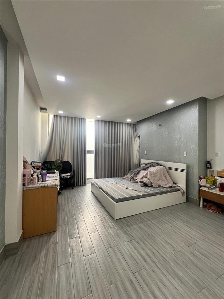 Bán nhà 4 tầng dt 4x14m đường nguyễn duy dương quận 10