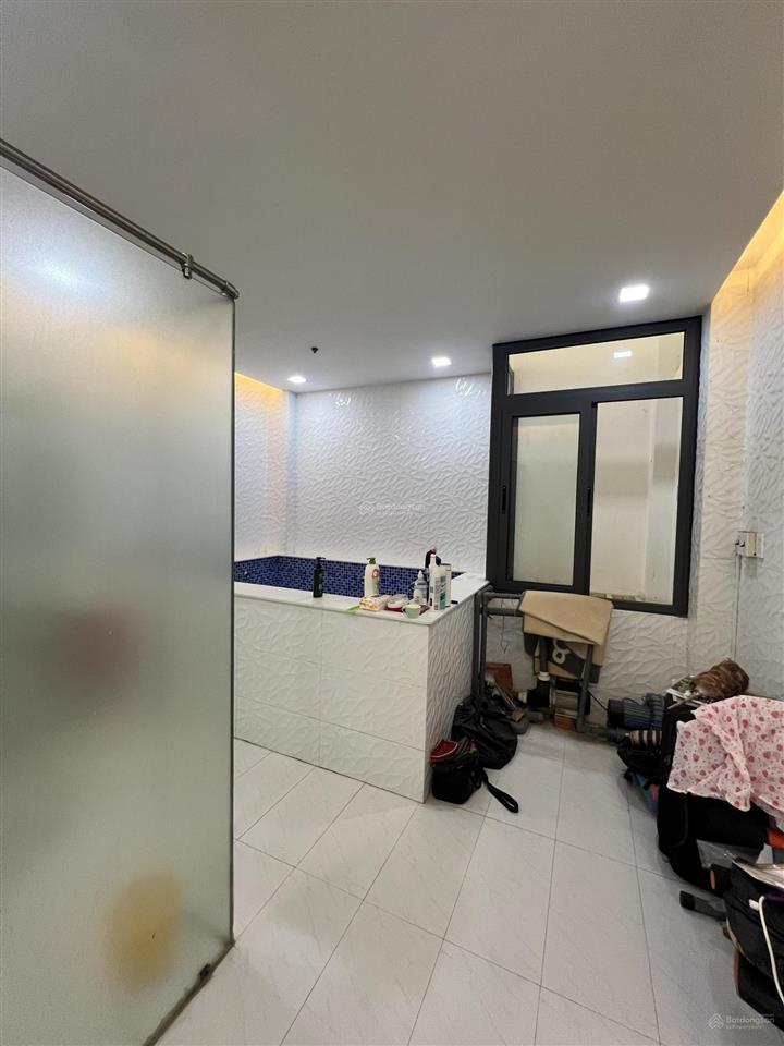 Bán nhà 4 tầng dt 4x14m đường nguyễn duy dương quận 10