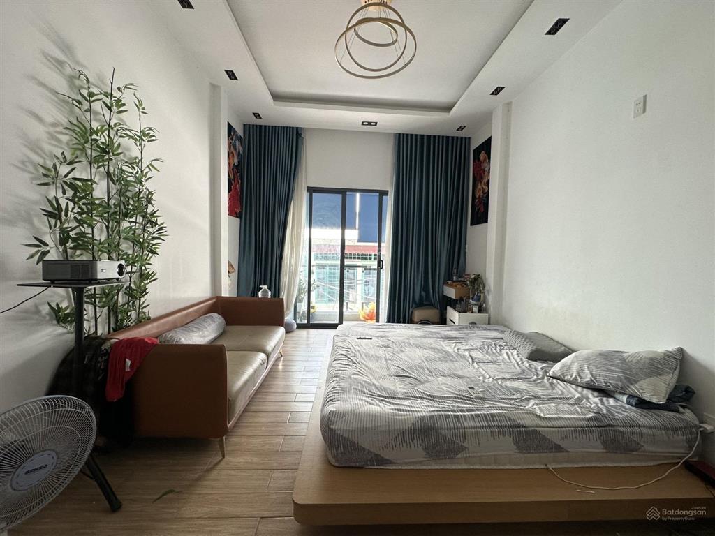 Bán nhà 3 tầng, 4pn diện tích 45m2 hẻm xe hơi đường lê hồng phong quận 10 giáp quận 1, quận 5
