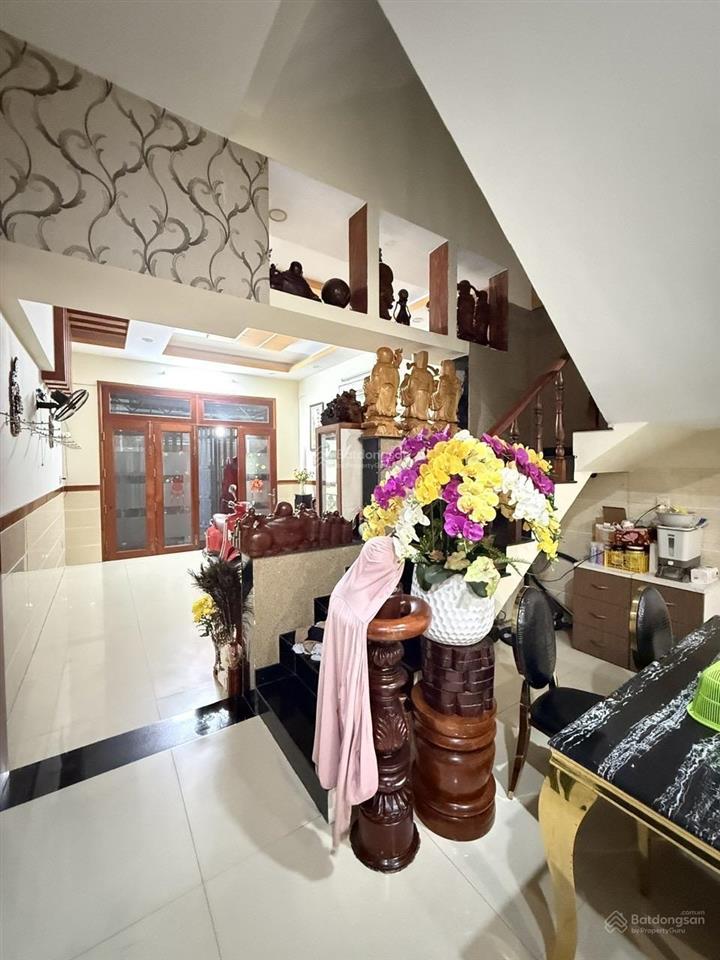 Bán nhà 4 tầng dt 4.3x14m phường 8 quận tân bình cách quận 10 chỉ 1km