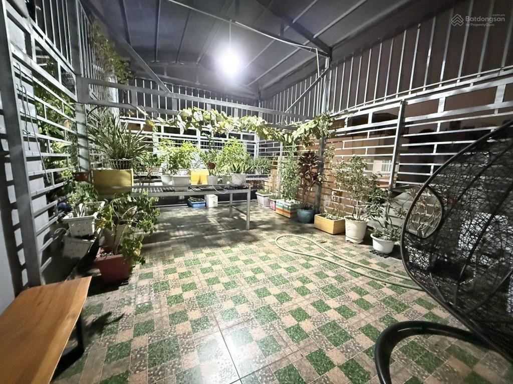 Bán nhà 4 tầng dt 4.3x14m phường 8 quận tân bình cách quận 10 chỉ 1km