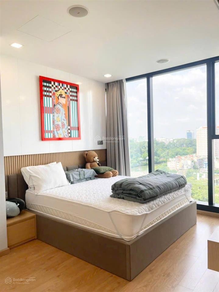 Bán căn hộ 3pn ,100m2 vòng cung view landmark tại vinhomes golden river bason q1 giá chỉ 25 tỷ