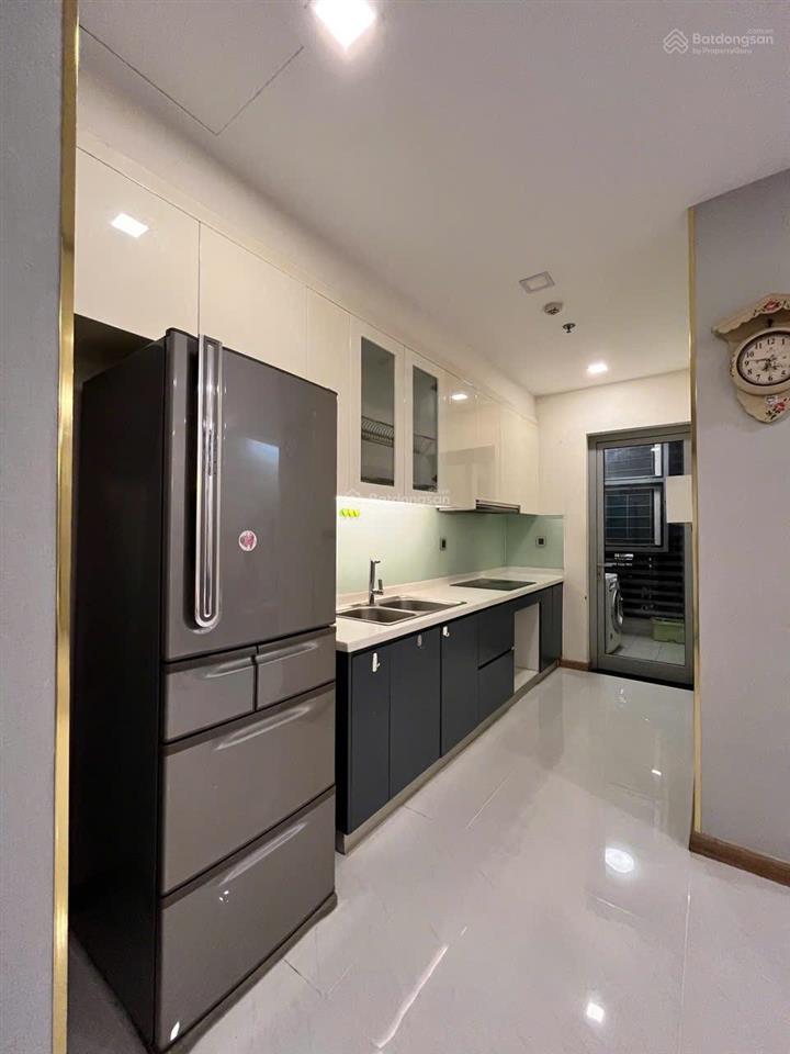 Cần cho thuê gấp căn hộ 2pn view sông  cc vinhomes central park đường nguyễn hữu cảnh, bình thạnh