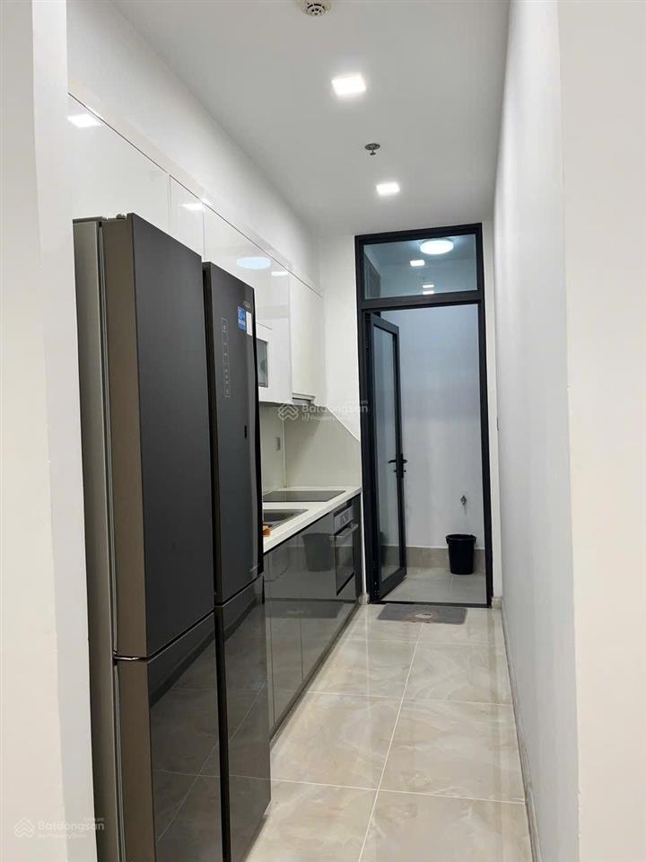 Căn hộ 2pn nội thất hiện đại, siêu sang trọng, view sông và bitexco giá chỉ 24 triệu/th
