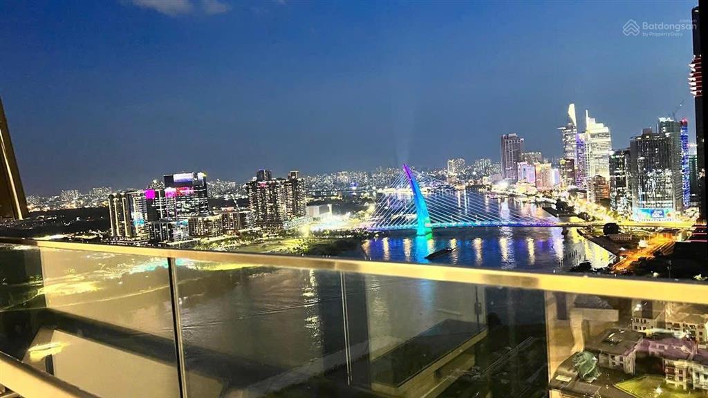 Căn hộ 2pn nội thất hiện đại, siêu sang trọng, view sông và bitexco giá chỉ 24 triệu/th