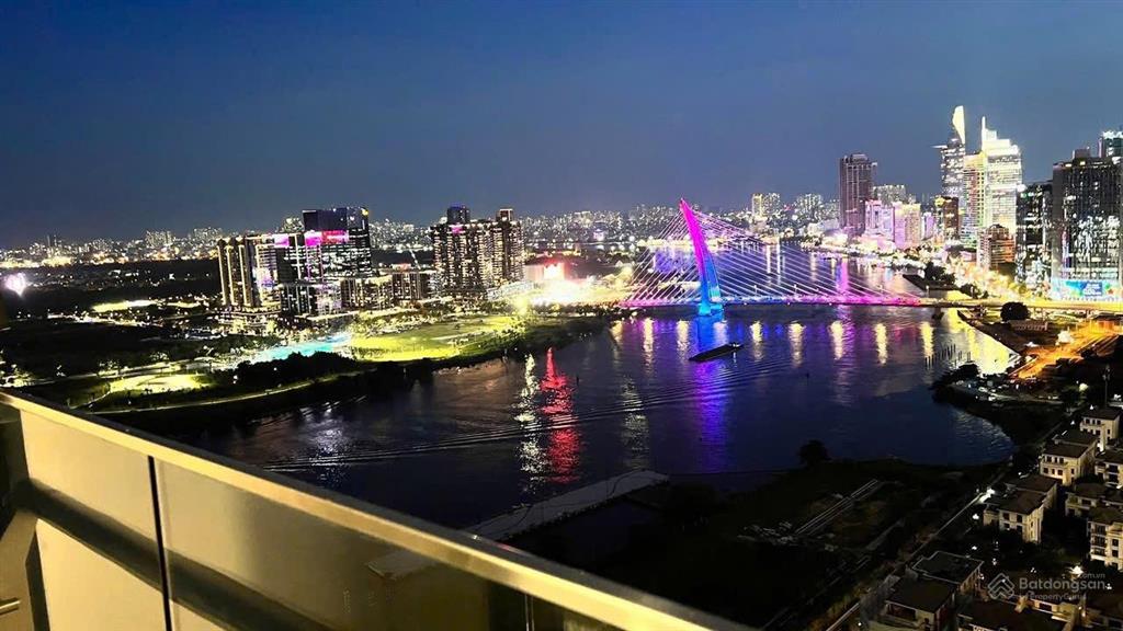 Căn hộ 2pn nội thất hiện đại, siêu sang trọng, view sông và bitexco giá chỉ 24 triệu/th