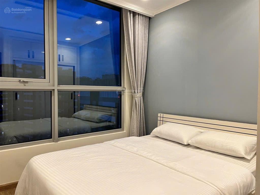 Mình cần cho thuê gấp 2pn diện tích lớn 80m2, giá chỉ 23 tr/tháng tại vinhomes central park