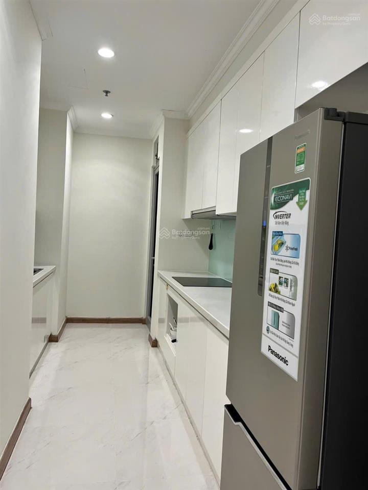 Mình cần cho thuê gấp 2pn diện tích lớn 80m2, giá chỉ 23 tr/tháng tại vinhomes central park