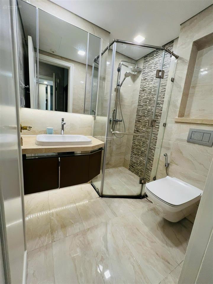 Hàng hiếm tại vinhomes golden river ba son, 26 triệu, 70m2, 2pn, full nội thất