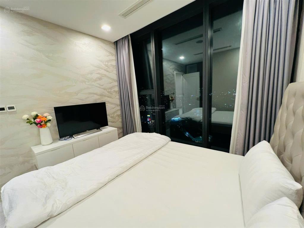 Hàng hiếm tại vinhomes golden river ba son, 26 triệu, 70m2, 2pn, full nội thất