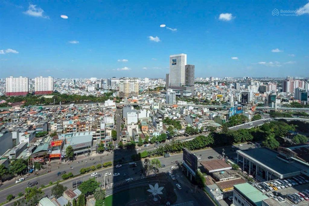 Căn hộ 2pn nội thất hiện đại sang trọng tại landmark view thành phố đẹp về đêm, hướng hoàng hôn