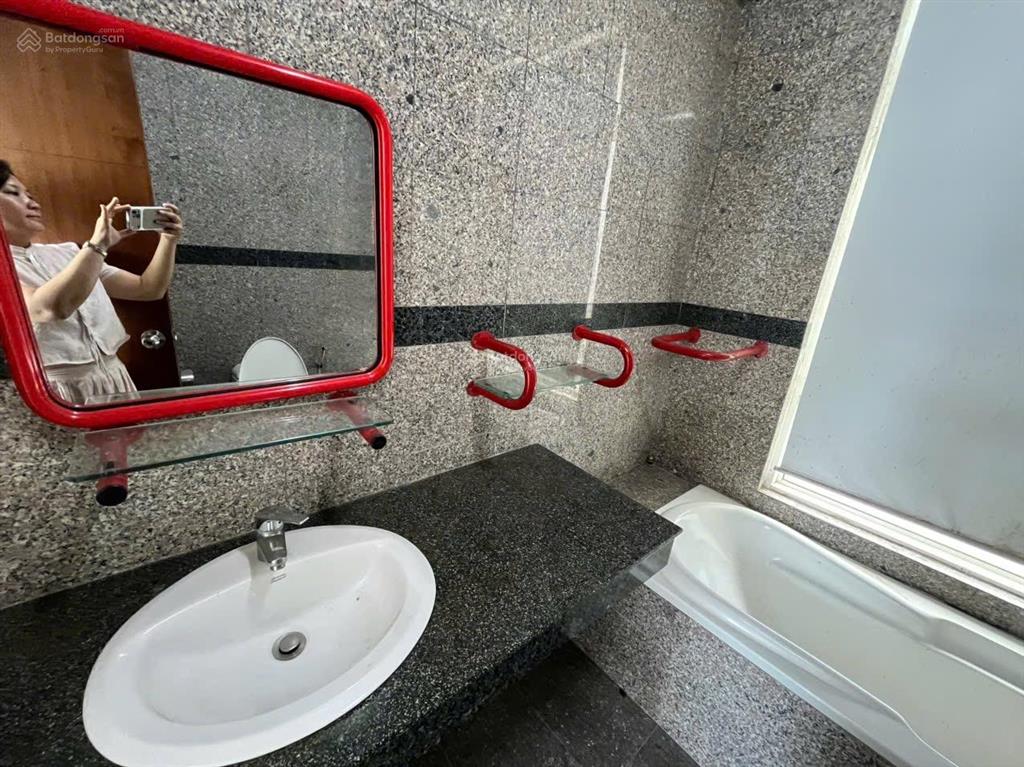 126m2 chỉ 4,95 tỷ 3pn 3wc cạnh rmit, giá tốt new saigon