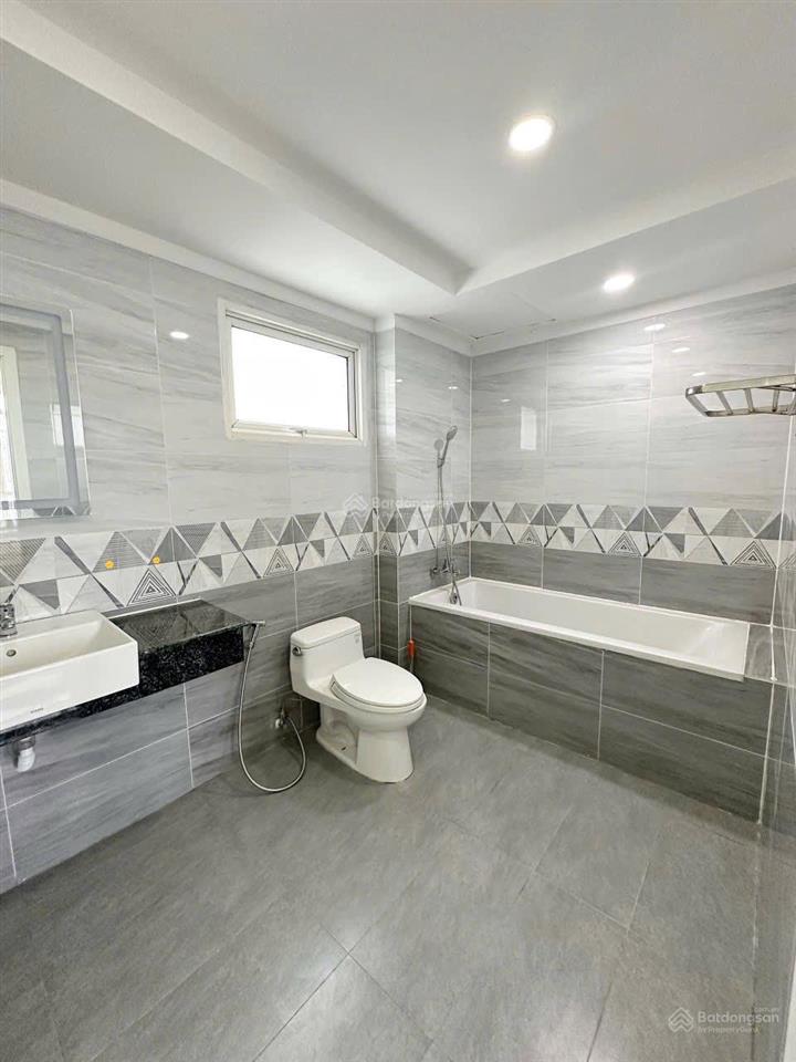 Căn góc 3pn 129m2 phú hoàng anh q7 rộng rãi, full ánh sáng, giá chỉ 16 triệu