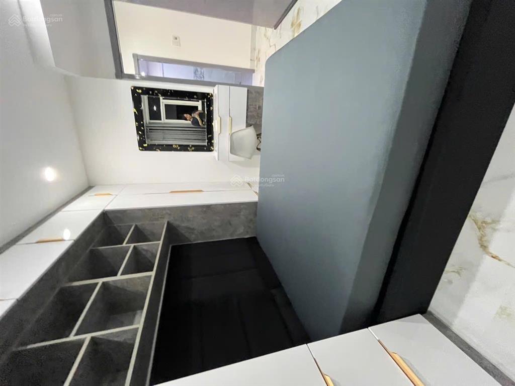 Bán căn hộ new saigon 3pn 121m2, view hồ bơi, giá 5,7 tỷ