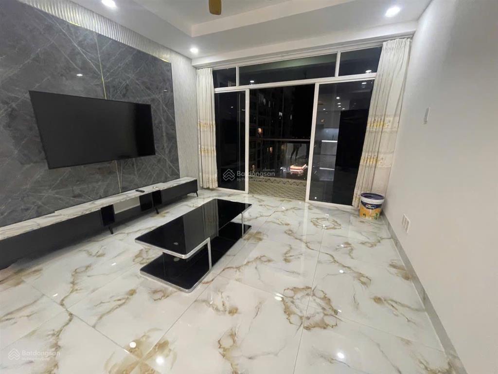 Bán căn hộ new saigon 3pn 121m2, view hồ bơi, giá 5,7 tỷ