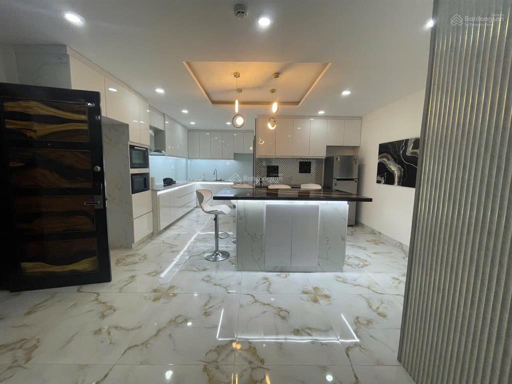 Bán căn hộ new saigon 3pn 121m2, view hồ bơi, giá 5,7 tỷ