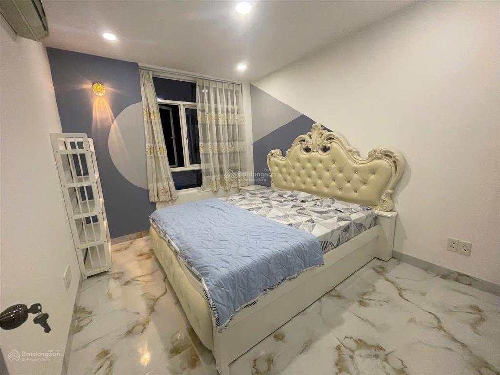 Bán căn hộ new saigon 3pn 121m2, view hồ bơi, giá 5,7 tỷ
