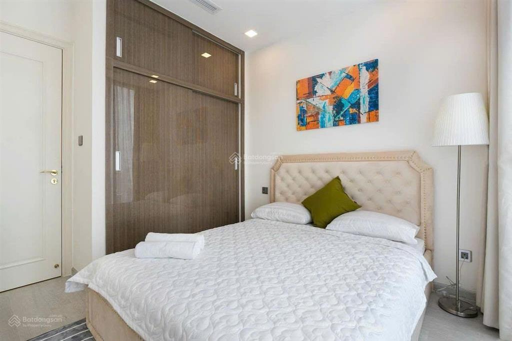 Căn hộ vinhomes ba son đang trống cho thuê gấp aqua 4 view sông