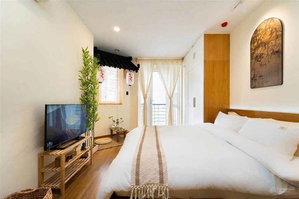 Cho thuê căn hộ 1pn 1 phòng khách, ban công rộng 50m