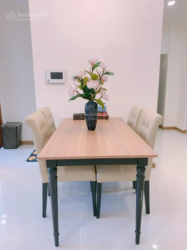 Chuyên cho thuê căn hộ chung cư vinhomes central park tân cảng từ 1pn2pn3pn4pn giá tốt