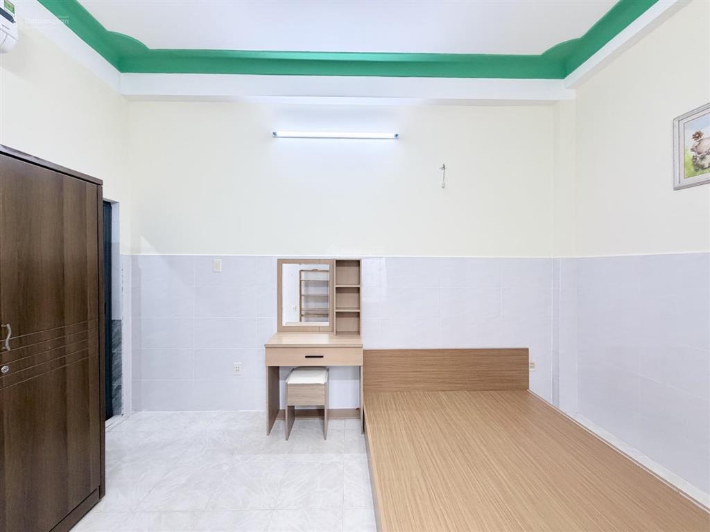 Căn hộ tách bếp có cửa sổ to thoáng mới 100% fullnt ngay công viên phú nhuận