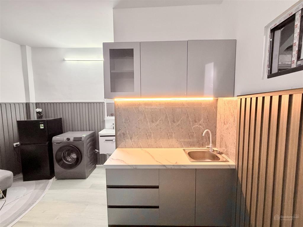 Căn hộ 1pn tách bếp có cửa sổ to thoáng 35m2 fullnt từ a  z ngay vòng xoay lê văn sỹ