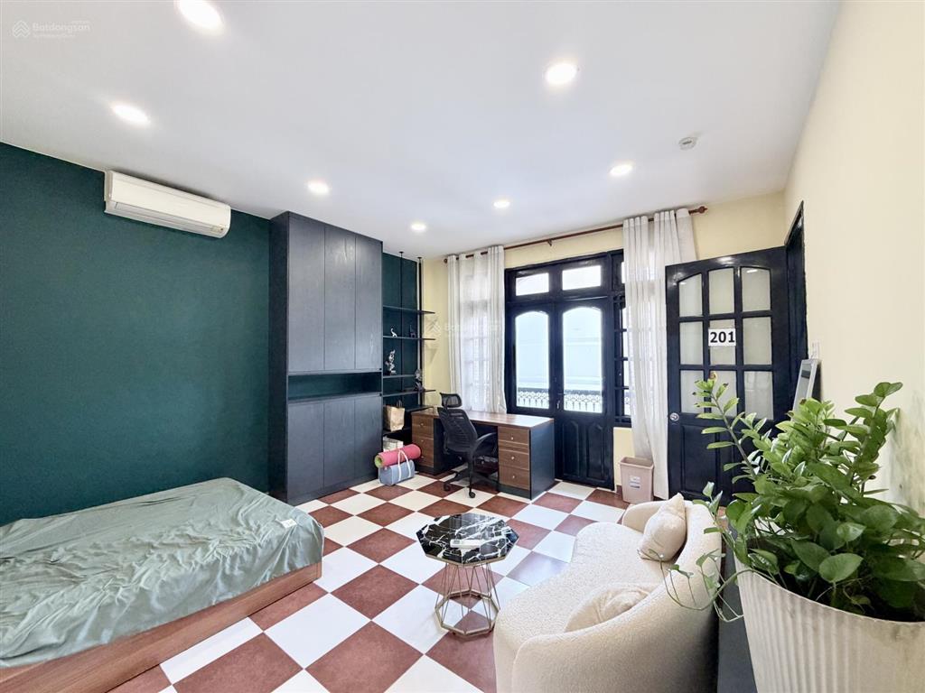 Căn hộ stu ban công 40m2 full nt mới keng rộng thoáng có máy giặt riêng giáp q. bình thạnh  q1