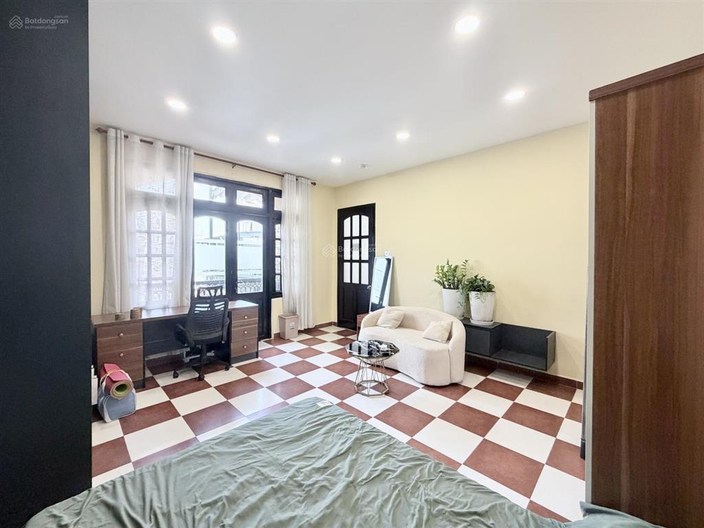 Căn hộ stu ban công 40m2 full nt mới keng rộng thoáng có máy giặt riêng giáp q. bình thạnh  q1