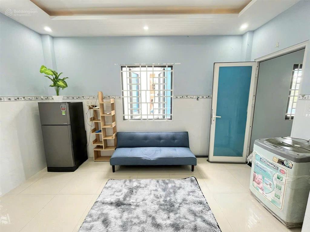 Căn 1pn tách bếp 45m² ban công  cửa sổ thoáng có thang máy hẻm to an ninh