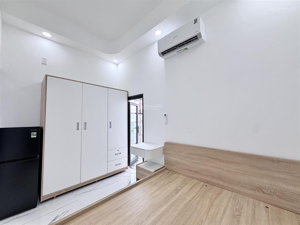 Căn hộ 1pn ban công mới 100% full nội thất cao cấp ngay gần ngã tư hàng xanh