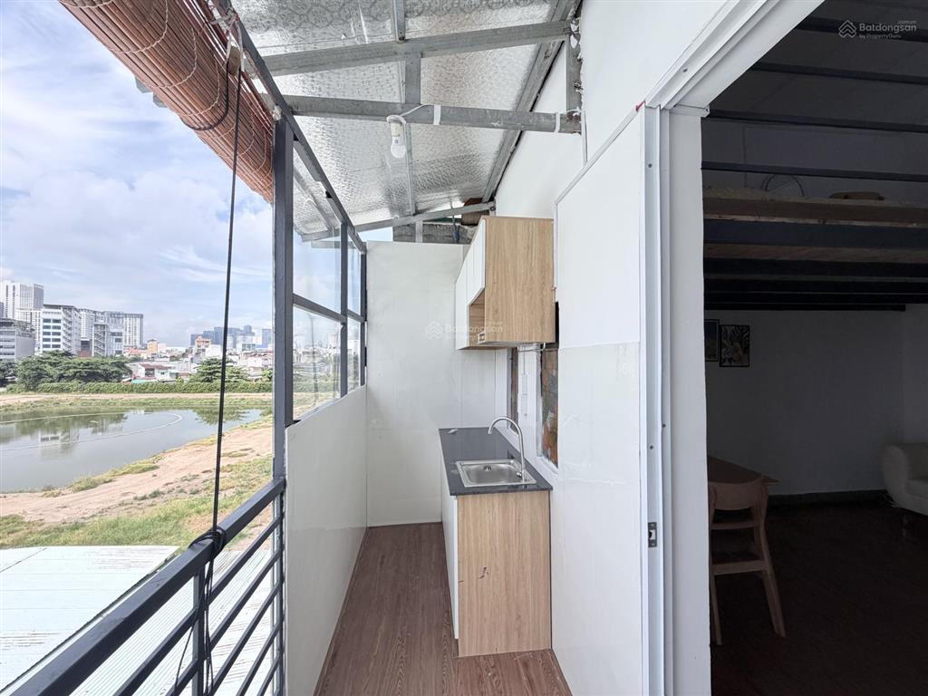 Duplex mới 100% 40m2 tách bếp gác cao không đụng đầu full nt, view sông sg, landmark