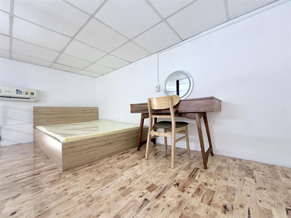 Duplex mới 100% 40m2 tách bếp gác cao không đụng đầu full nt, view sông sg, landmark