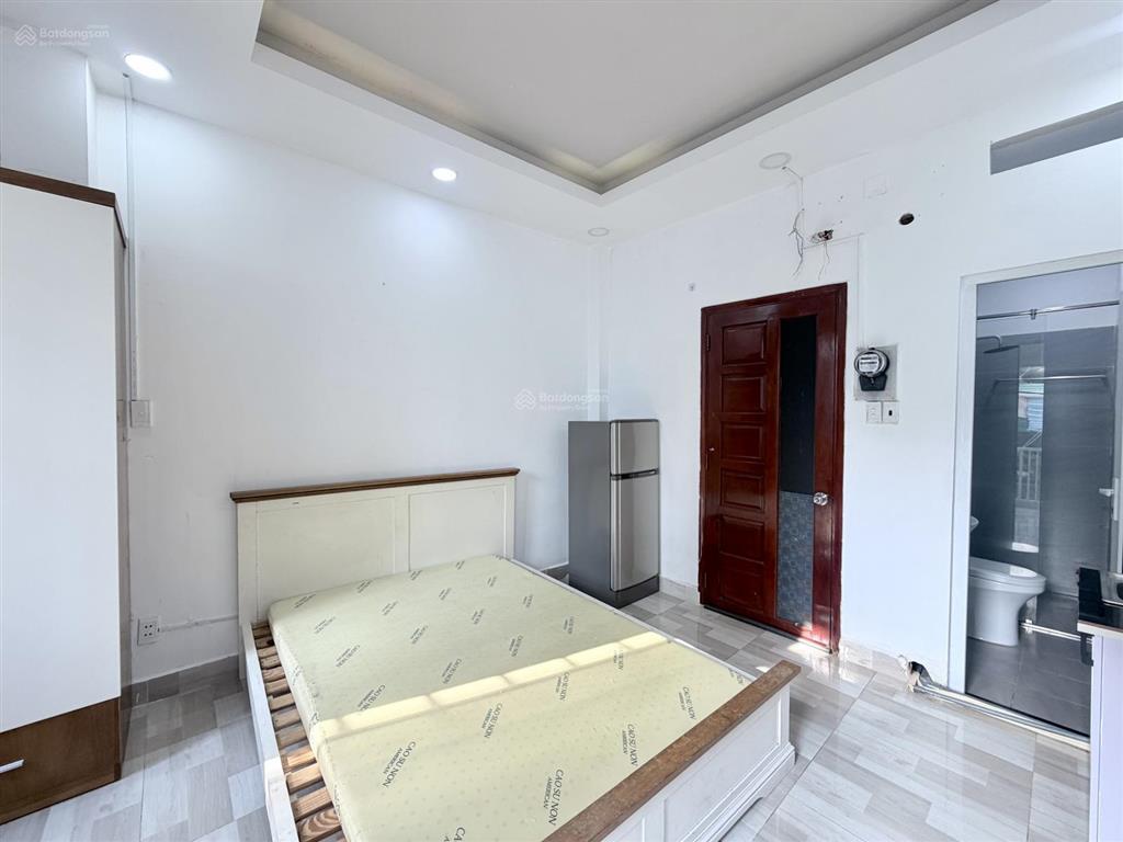 Căn stu ban công 25m2 mới keng full nt, ngay gần cầu bông giáp quận 1, phú nhuận