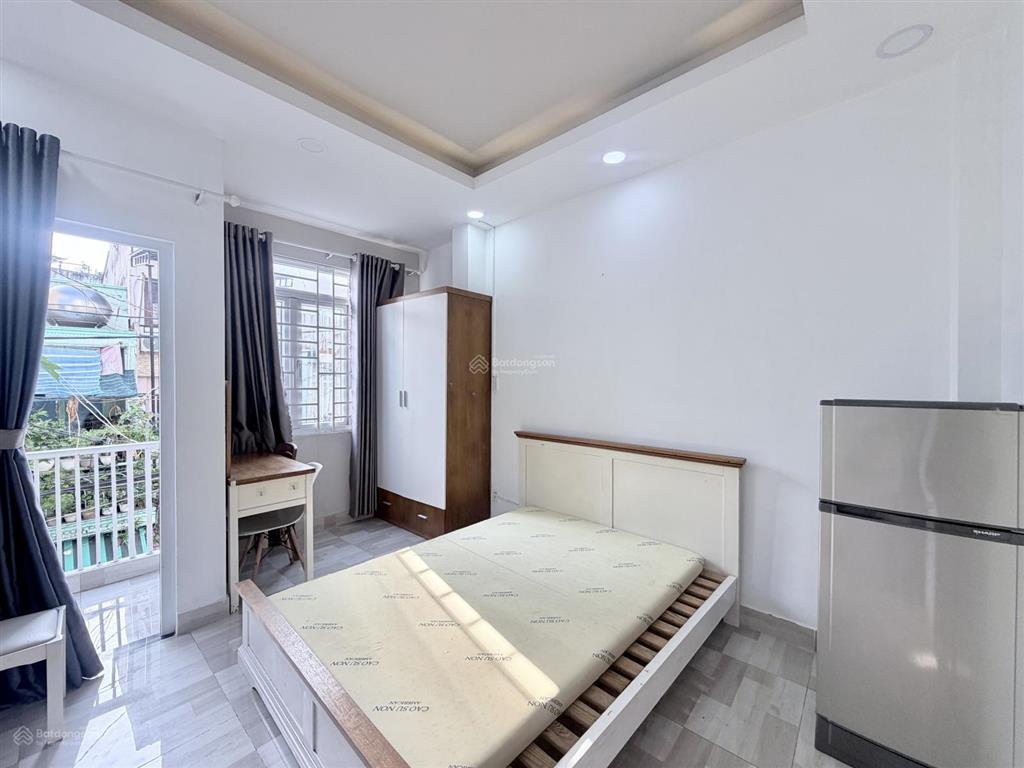 Căn stu ban công 25m2 mới keng full nt, ngay gần cầu bông giáp quận 1, phú nhuận