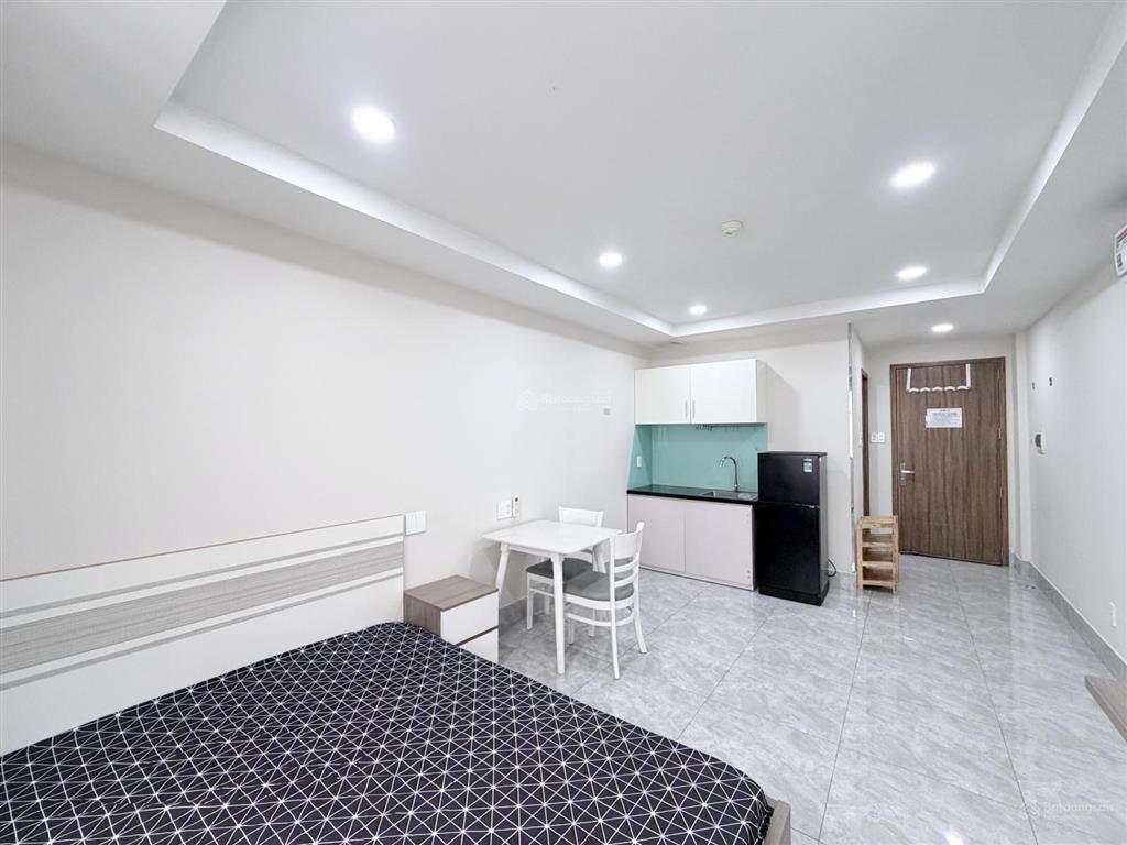 Căn hộ biệt thự 33m2 có cửa sổ to thoáng full nt, hẻm oto an ninh gần chợ bà chiểu