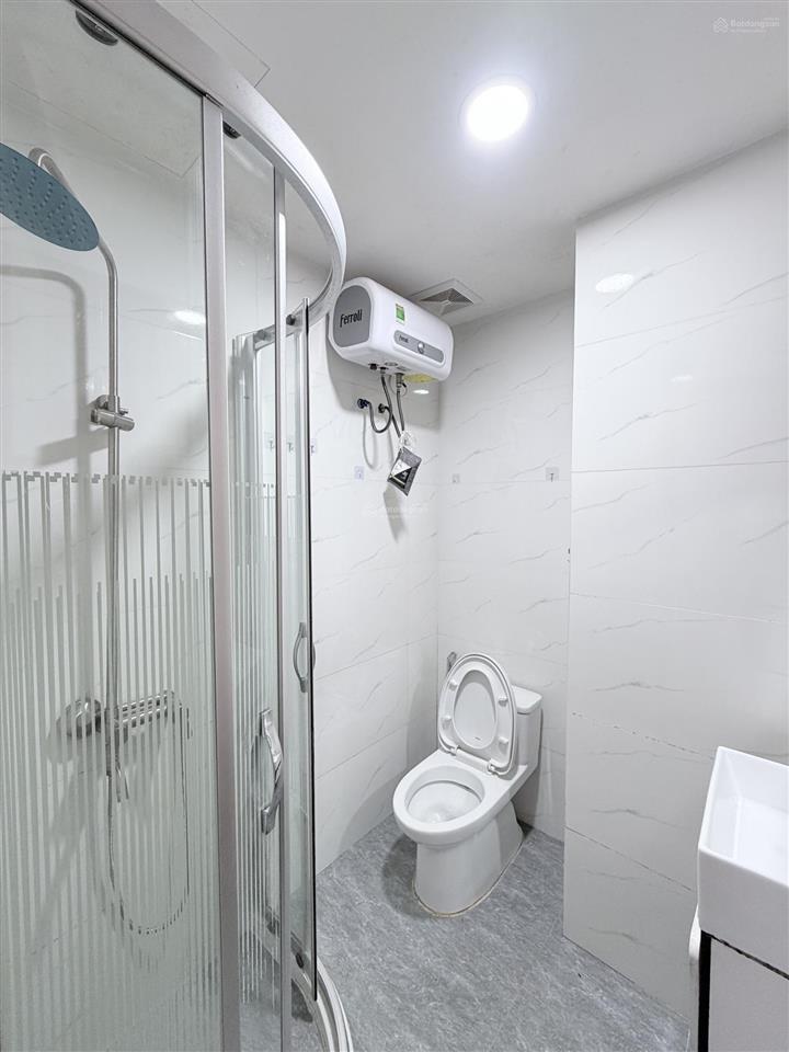 Căn hộ biệt thự 33m2 có cửa sổ to thoáng full nt, hẻm oto an ninh gần chợ bà chiểu