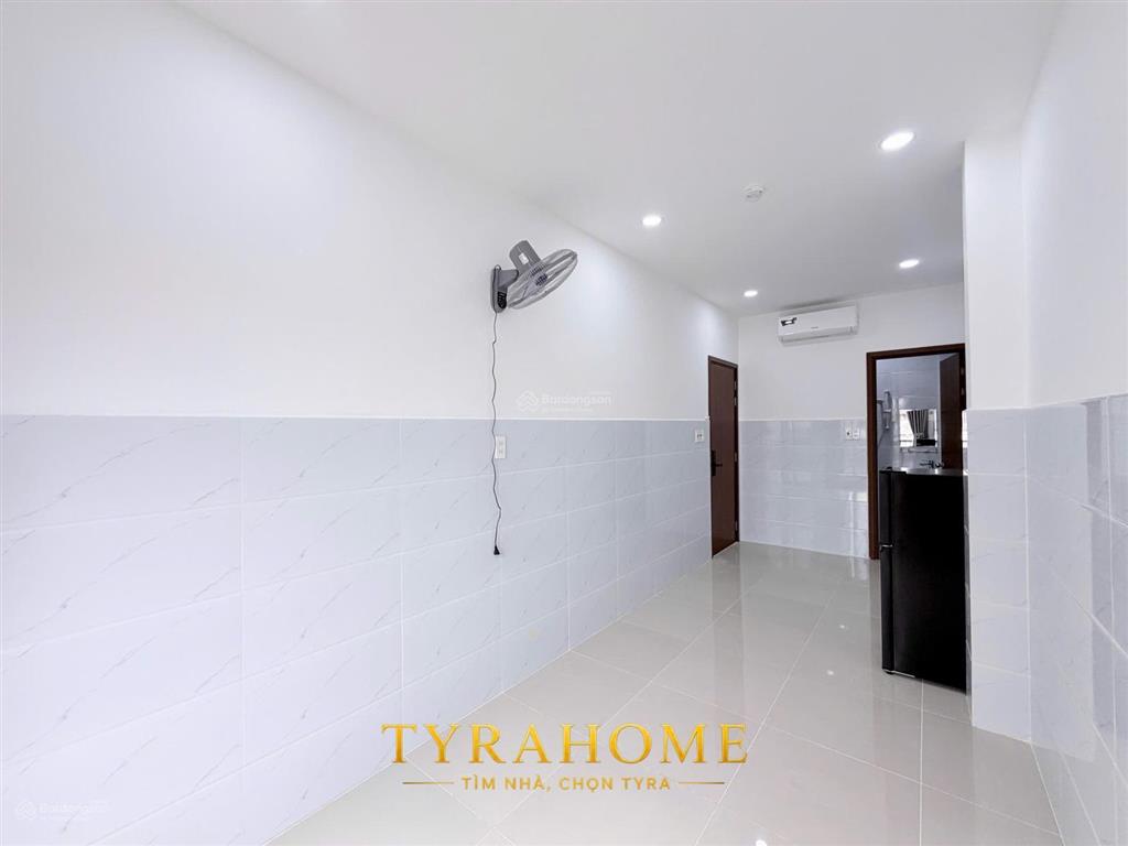 Khai trương căn hộ mini có thang máy mới 100% có ban công to thoáng ngay gần chợ bà chiểu