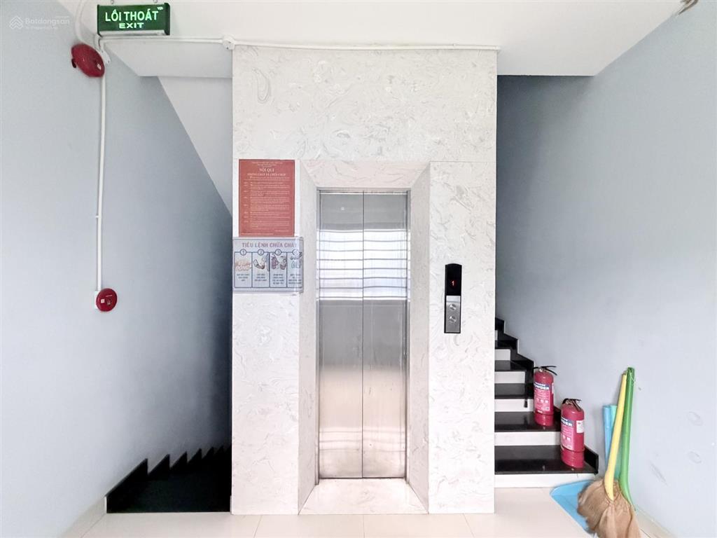 Căn 2pn 1pk 60m² full nt có ban công thang máy mới keng gần đh hutech, uef, ngoại thương, gtvt
