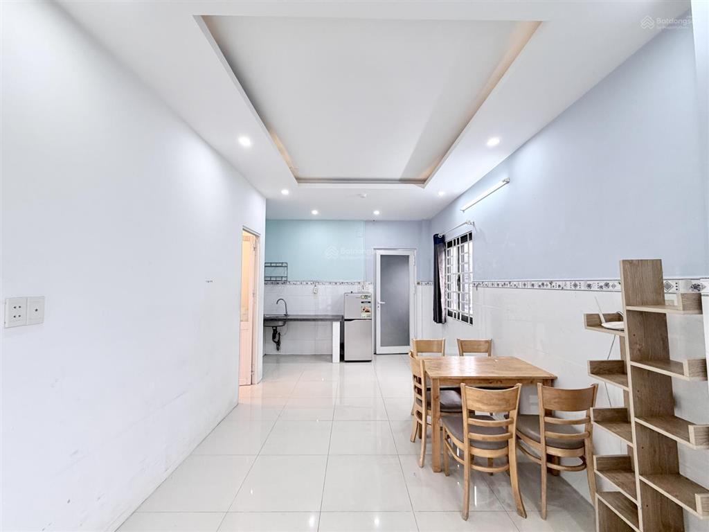 Căn 2pn 1pk 60m² full nt có ban công thang máy mới keng gần đh hutech, uef, ngoại thương, gtvt