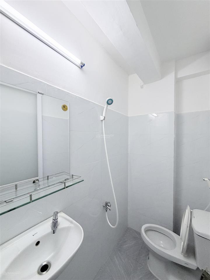 Phòng cửa sổ 25m2 mới 100% fullnt có giặt sấy ra vào vân tay an ninh ngay công viên phú nhuận
