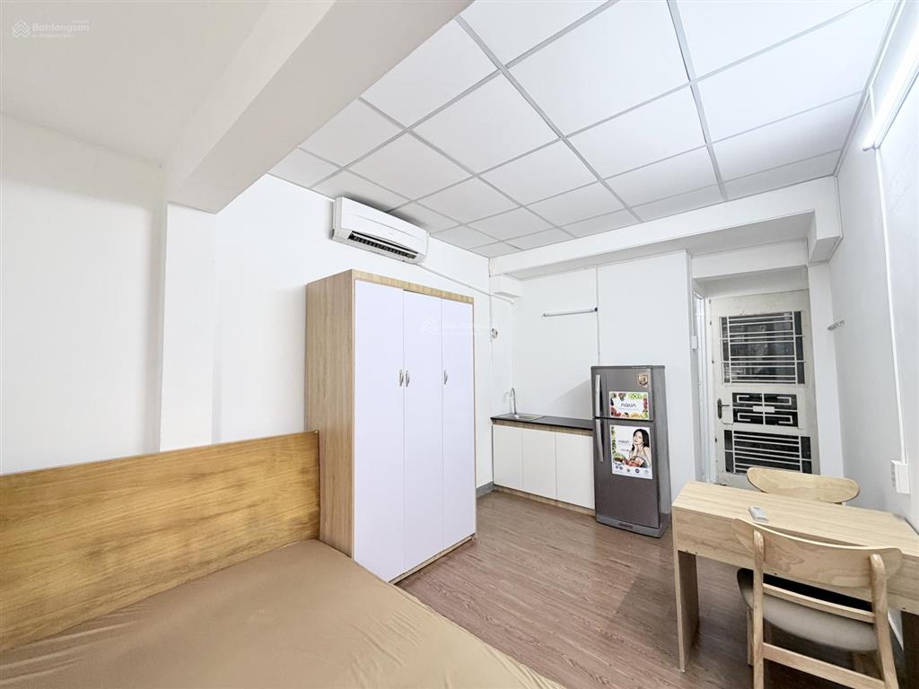Phòng cửa sổ 25m2 mới 100% fullnt có giặt sấy ra vào vân tay an ninh ngay công viên phú nhuận