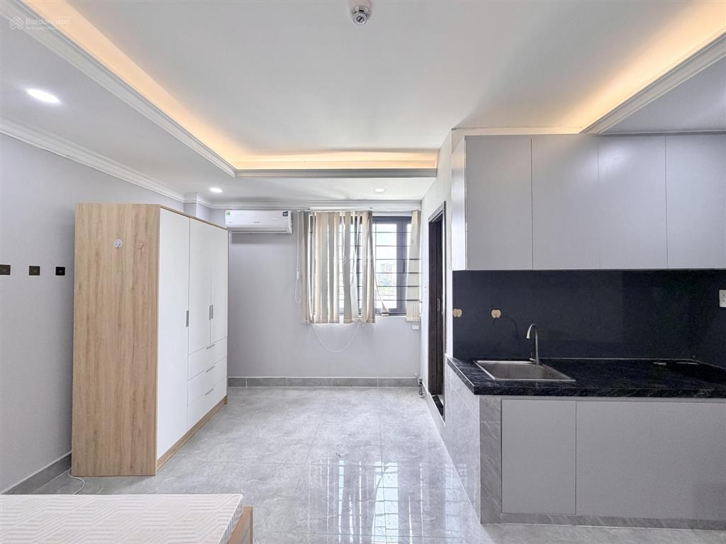 Căn hộ stu cửa sổ view sông 28m2 nhà biệt thự có hầm xe, thang máy, bảo vệ 24/7