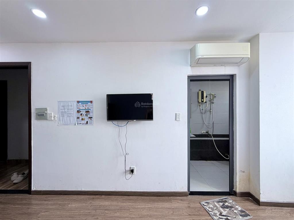 Căn hộ ban công 30m2 full nt cao cấp có hầm xe, thang máy, bảo vệ 24/7 gần đại học hutech, uef, uth