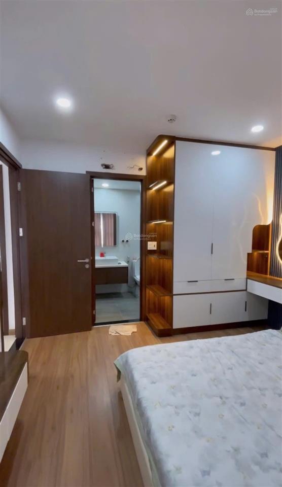 Còn xót lại hiếm có căn này. vị trí trung tâm gần các trung tâm hành chính. phù hợp mua ở