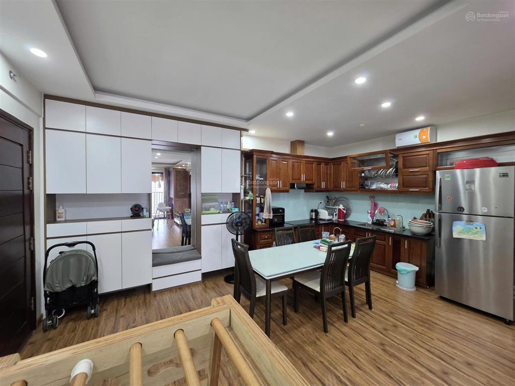 Bán căn 3 phòng ngủ 102m2 green stars, 8ty9