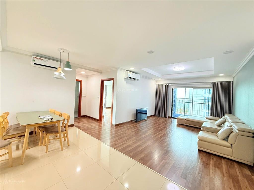 Bán căn hộ 130m3pn tầng trung, view thoáng mát tại goldmark city  giá chỉ 8.5tỷ