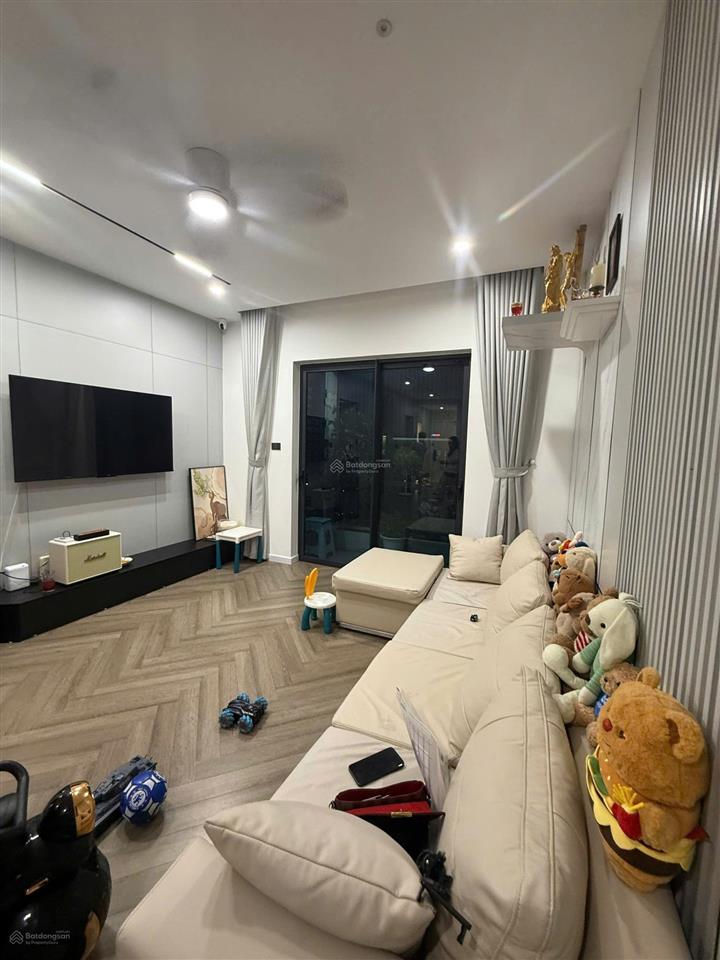 Căn góc hoa hậu 2pn93m goldmark city  136 hồ tùng mậu, tầng trung, hướng mát, view thành phố