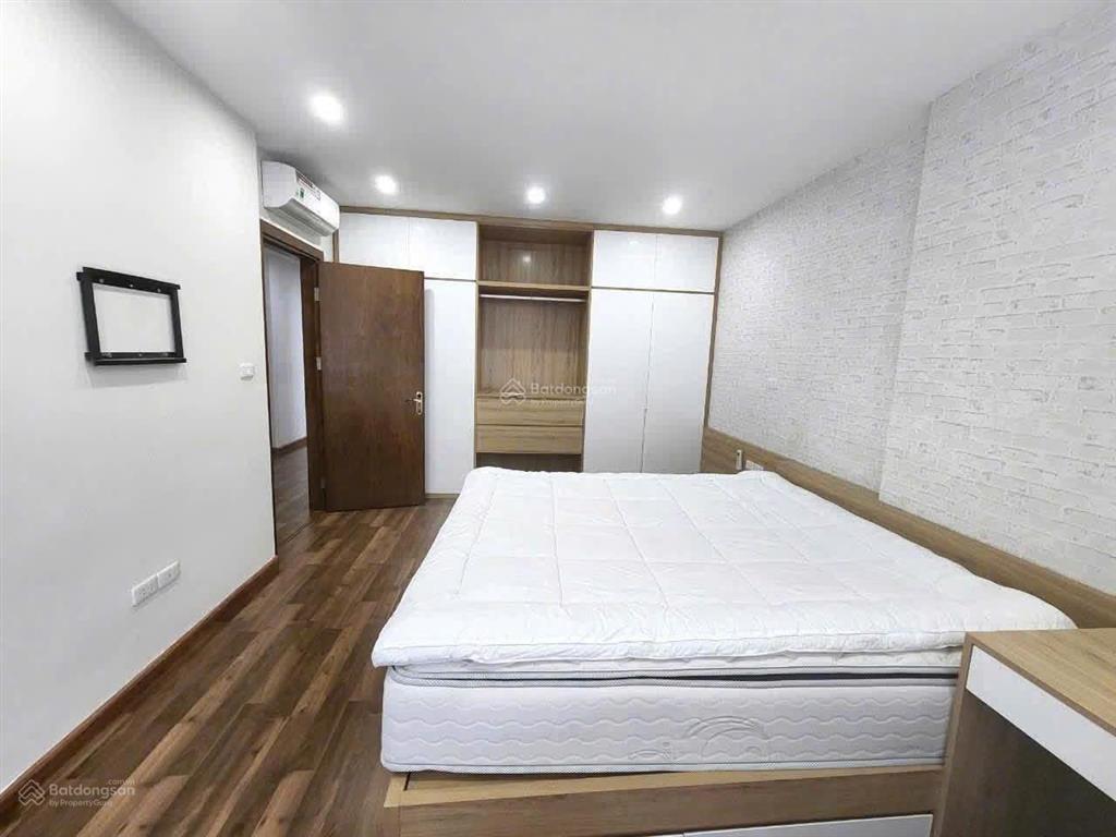 Quá rẻ chỉ 9 tỷ+ bán căn hộ 4pn172m tại goldmark city, 136 hồ tùng mậu, tầng trung, view thoáng